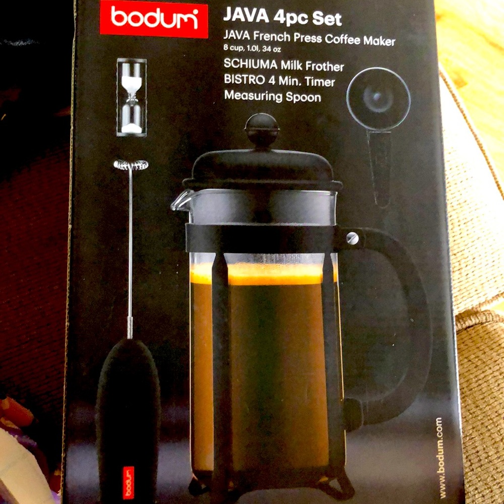 Brand new French press. Holds for 8 cups.